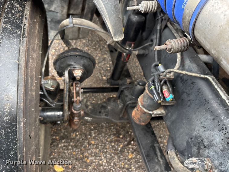 image for item DU1337 2015 Freightliner Columbia semi truck