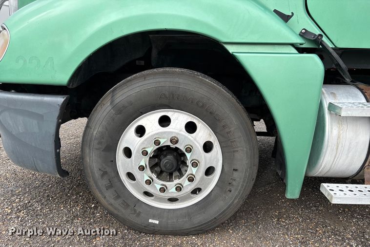 image for item DU1337 2015 Freightliner Columbia semi truck