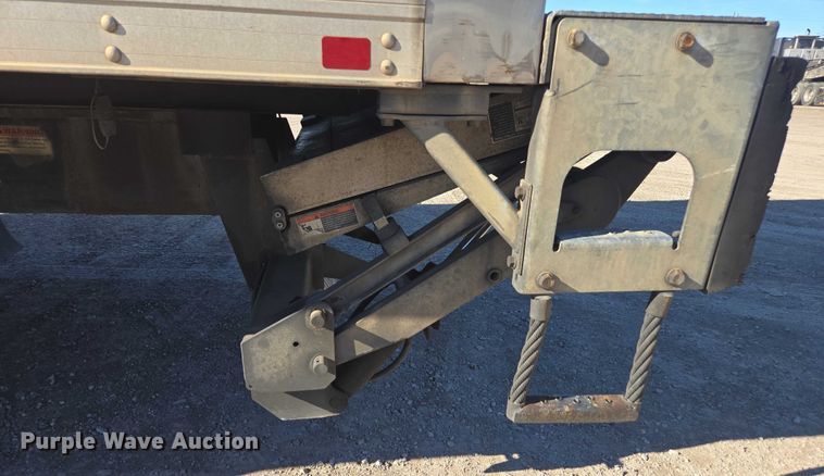 image for item DU2718 2017 Freightliner Business Class M2 box truck