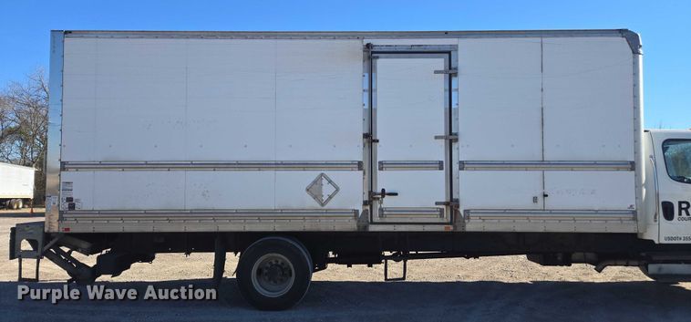 image for item DU2718 2017 Freightliner Business Class M2 box truck