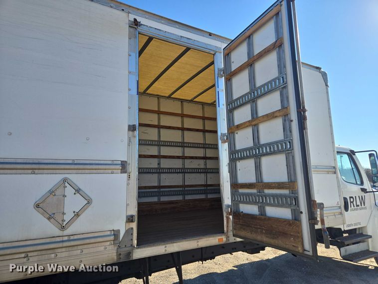 image for item DU2718 2017 Freightliner Business Class M2 box truck