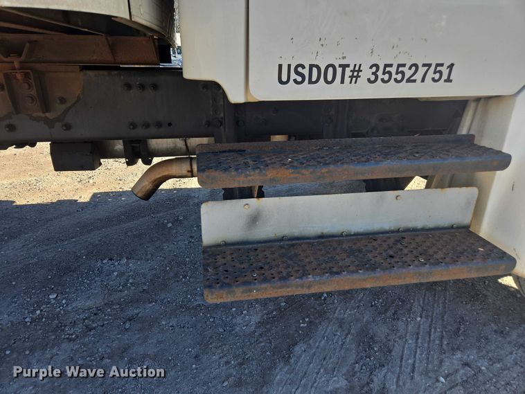 image for item DU2718 2017 Freightliner Business Class M2 box truck