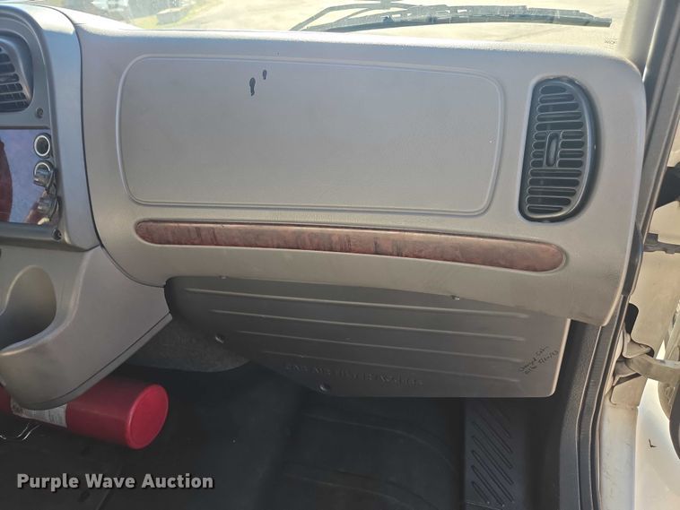 image for item DU2718 2017 Freightliner Business Class M2 box truck