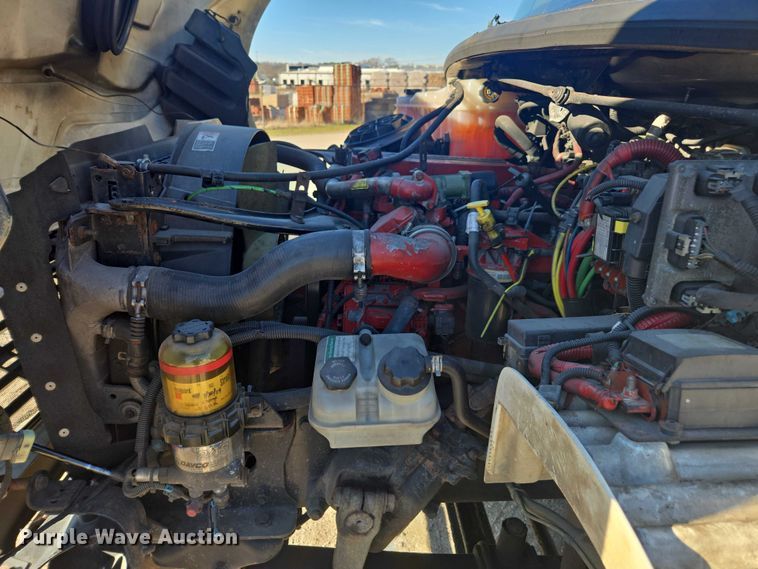 image for item DU2718 2017 Freightliner Business Class M2 box truck