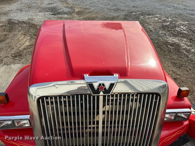 image for item DV0779 Western 4900 truck parts