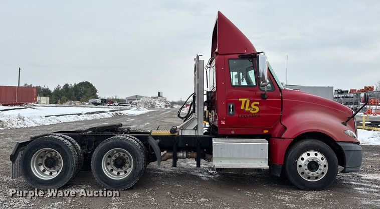 image for item DW7468 2017 International ProStar Plus semi truck