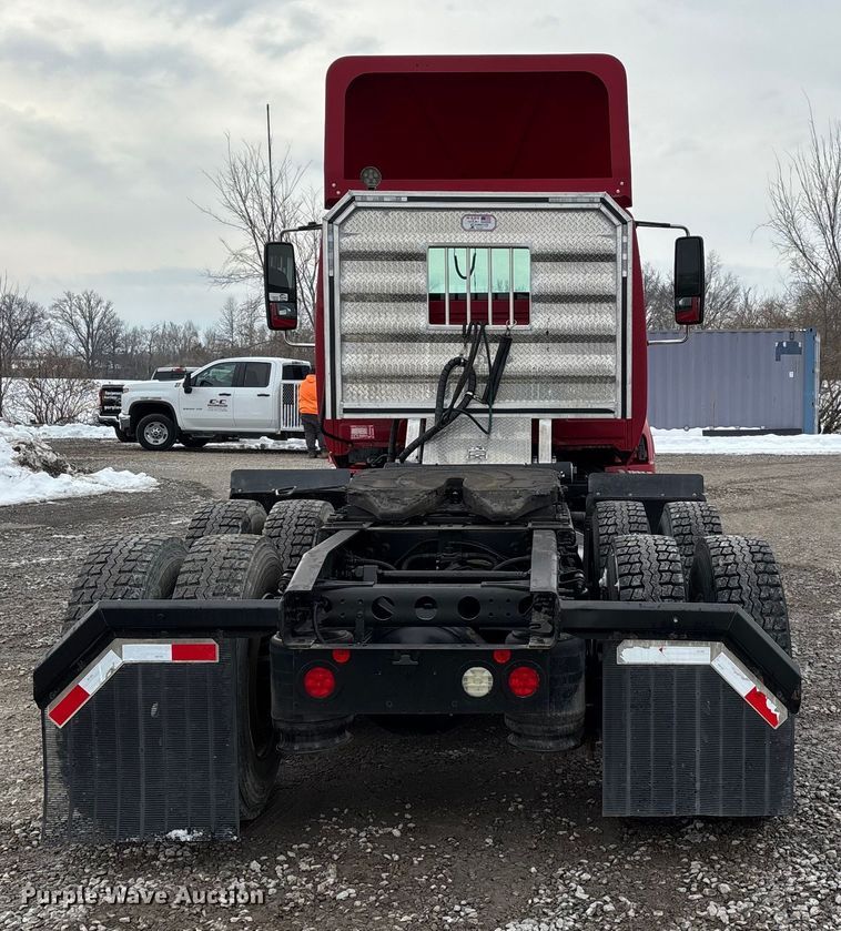 image for item DW7468 2017 International ProStar Plus semi truck