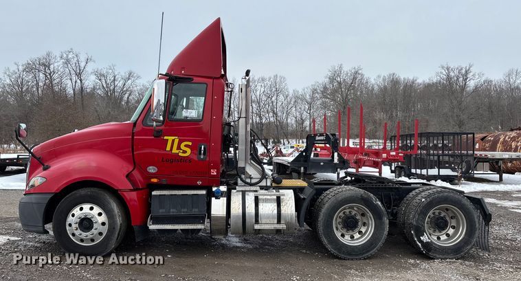image for item DW7468 2017 International ProStar Plus semi truck