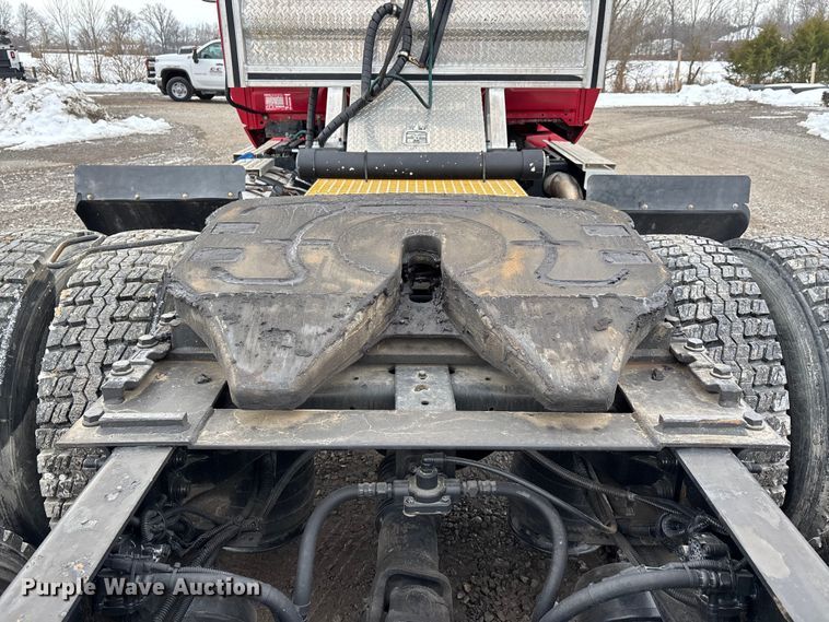 image for item DW7468 2017 International ProStar Plus semi truck