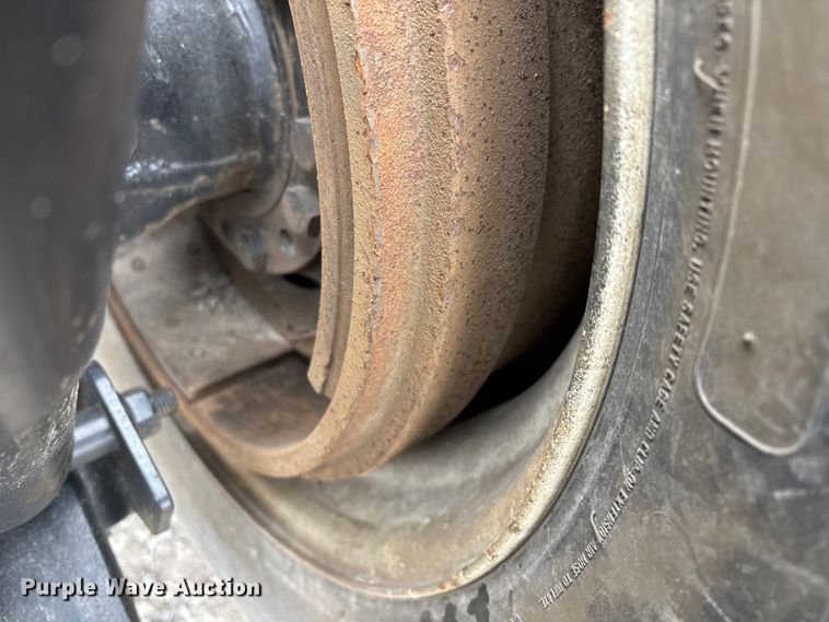 image for item DW7468 2017 International ProStar Plus semi truck