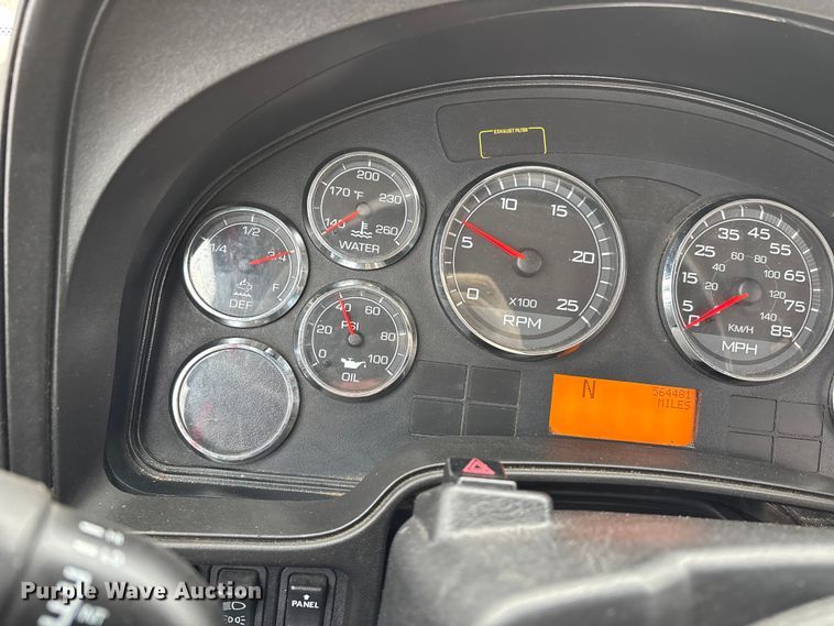 image for item DW7468 2017 International ProStar Plus semi truck