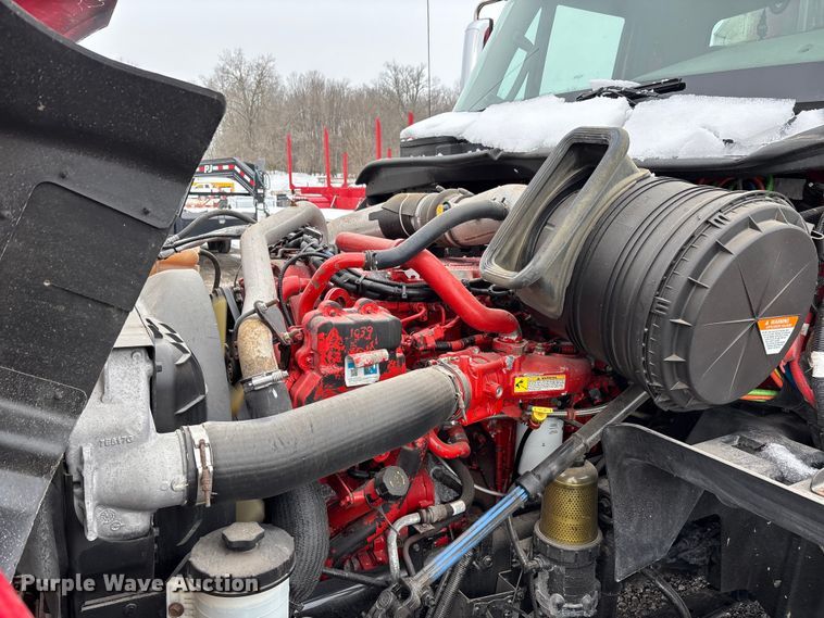 image for item DW7468 2017 International ProStar Plus semi truck