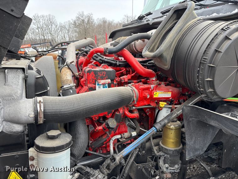 image for item DW7468 2017 International ProStar Plus semi truck