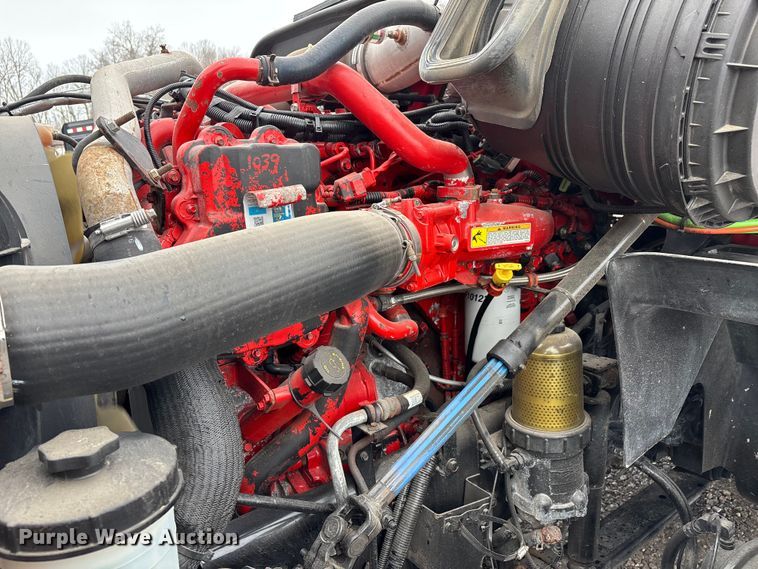 image for item DW7468 2017 International ProStar Plus semi truck