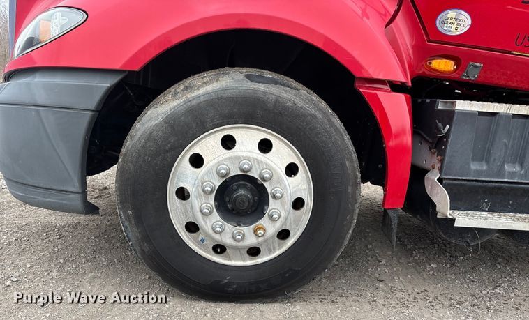 image for item DW7468 2017 International ProStar Plus semi truck