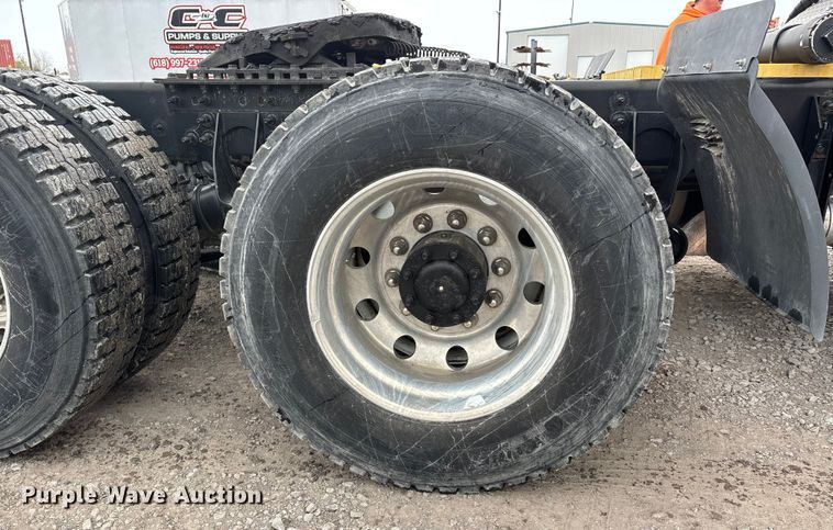 image for item DW7468 2017 International ProStar Plus semi truck