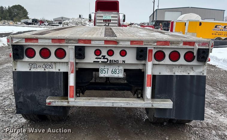 image for item DW7469 2001 Benson flatbed trailer