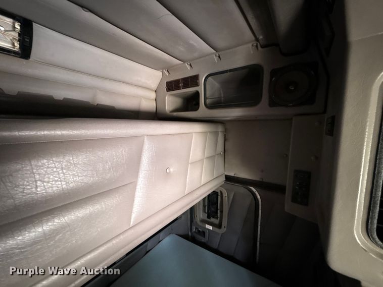 image for item DY8114 2006 Peterbilt 379 semi truck