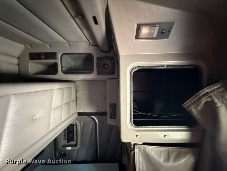 image for item DY8114 2006 Peterbilt 379 semi truck