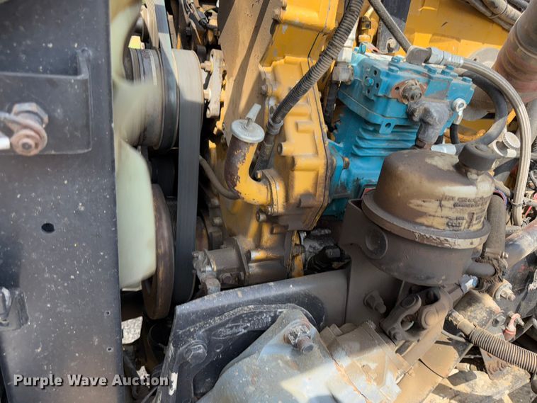 image for item DY8114 2006 Peterbilt 379 semi truck