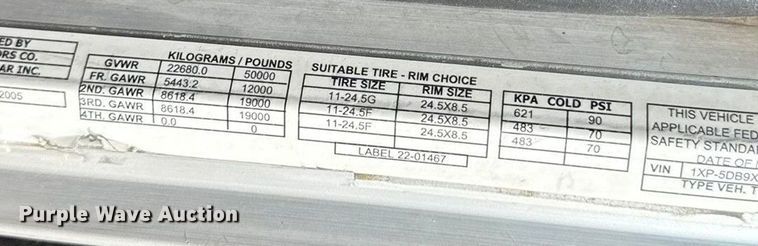 image for item DY8114 2006 Peterbilt 379 semi truck