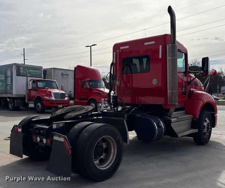 image for item DZ4331 2018 Kenworth T400 semi truck