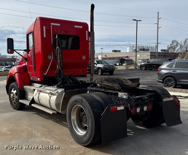 image for item DZ4331 2018 Kenworth T400 semi truck