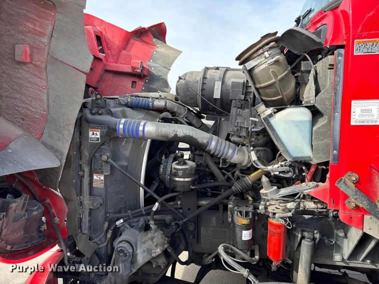 image for item DZ4331 2018 Kenworth T400 semi truck