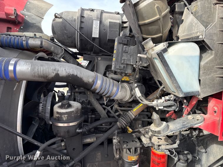 image for item DZ4331 2018 Kenworth T400 semi truck