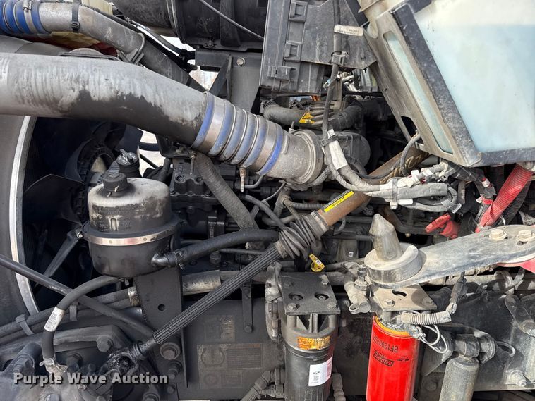 image for item DZ4331 2018 Kenworth T400 semi truck