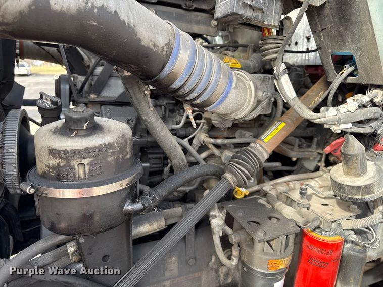 image for item DZ4331 2018 Kenworth T400 semi truck