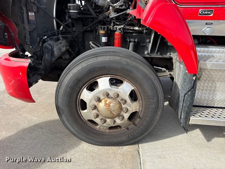 image for item DZ4331 2018 Kenworth T400 semi truck