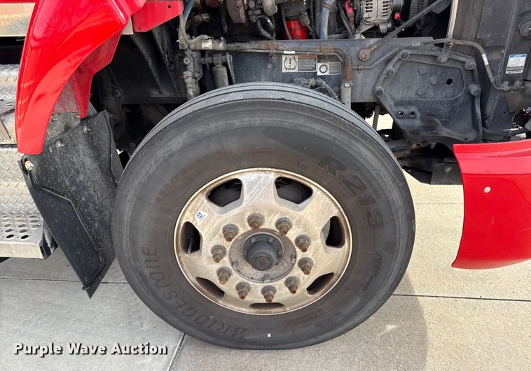 image for item DZ4331 2018 Kenworth T400 semi truck