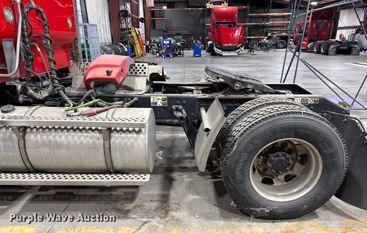 image for item DZ4332 2016 Kenworth T400 semi truck