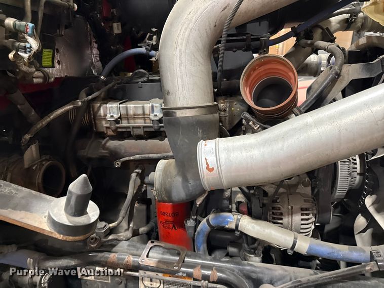 image for item DZ4332 2016 Kenworth T400 semi truck