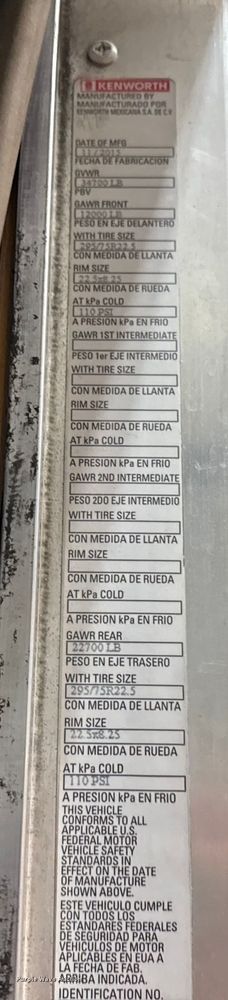 image for item DZ4332 2016 Kenworth T400 semi truck