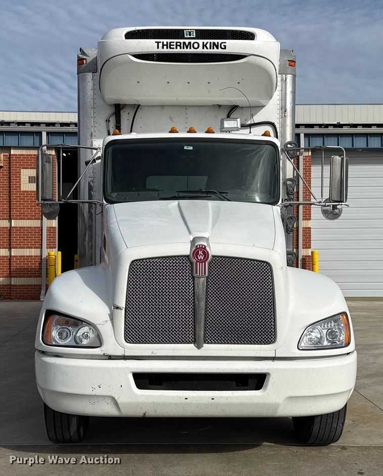 image for item DZ4336 2012 Kenworth refrigerated truck