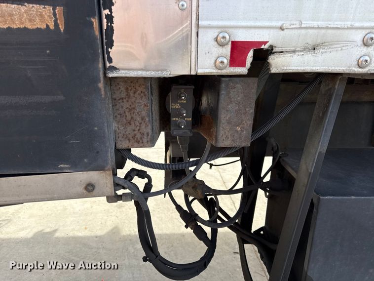 image for item DZ4336 2012 Kenworth refrigerated truck