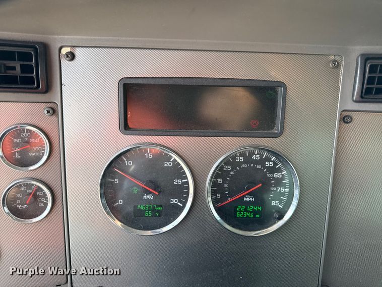 image for item DZ4336 2012 Kenworth refrigerated truck