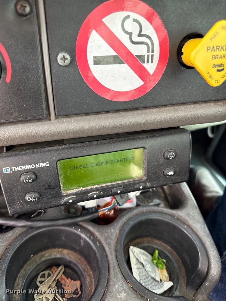 image for item DZ4336 2012 Kenworth refrigerated truck