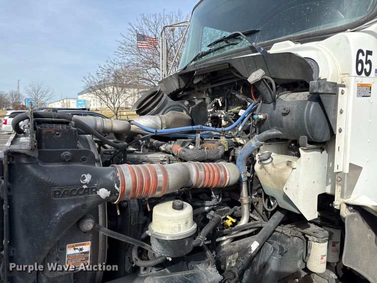 image for item DZ4336 2012 Kenworth refrigerated truck