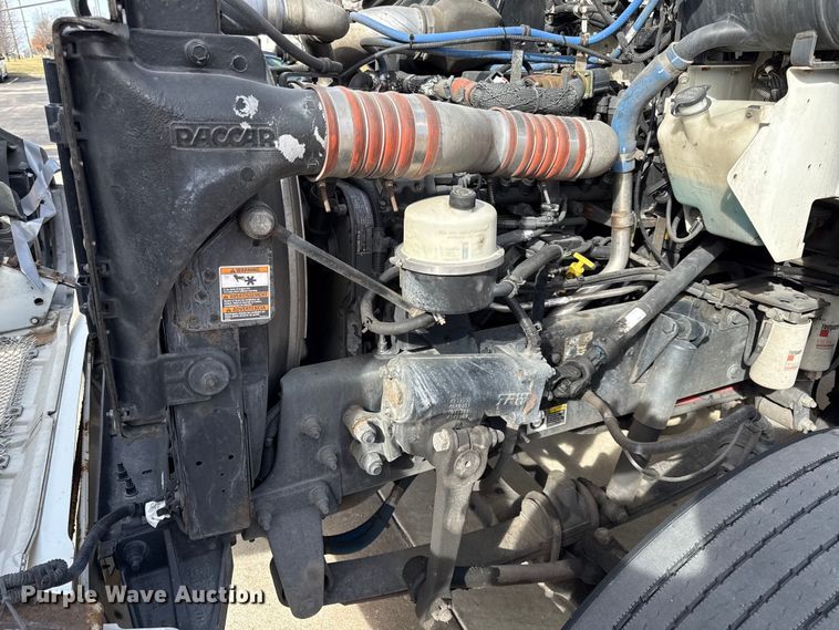 image for item DZ4336 2012 Kenworth refrigerated truck