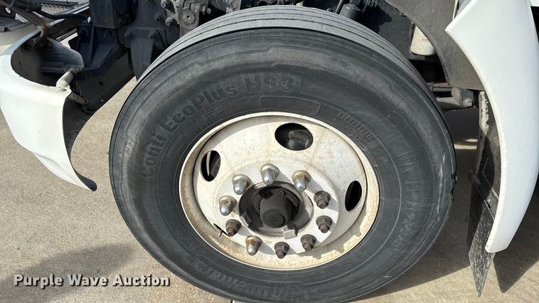 image for item DZ4336 2012 Kenworth refrigerated truck