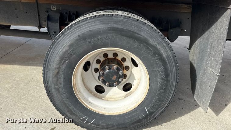 image for item DZ4336 2012 Kenworth refrigerated truck