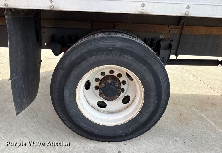 image for item DZ4336 2012 Kenworth refrigerated truck