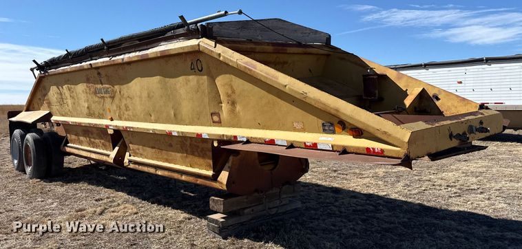 image for item DZ4986 1970 Load King bottom dump trailer