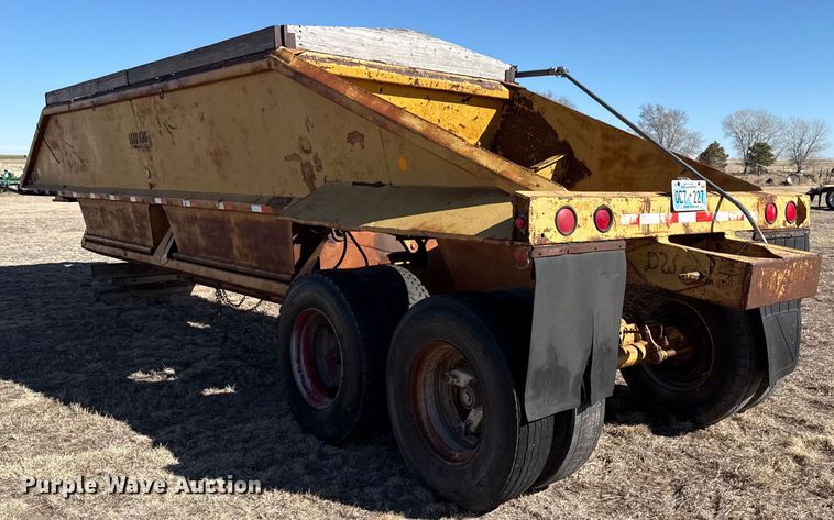 image for item DZ4986 1970 Load King bottom dump trailer