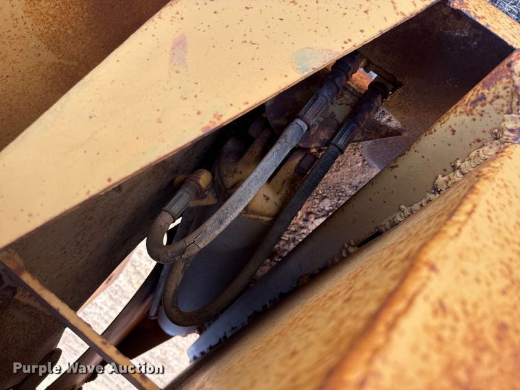 image for item DZ4986 1970 Load King bottom dump trailer