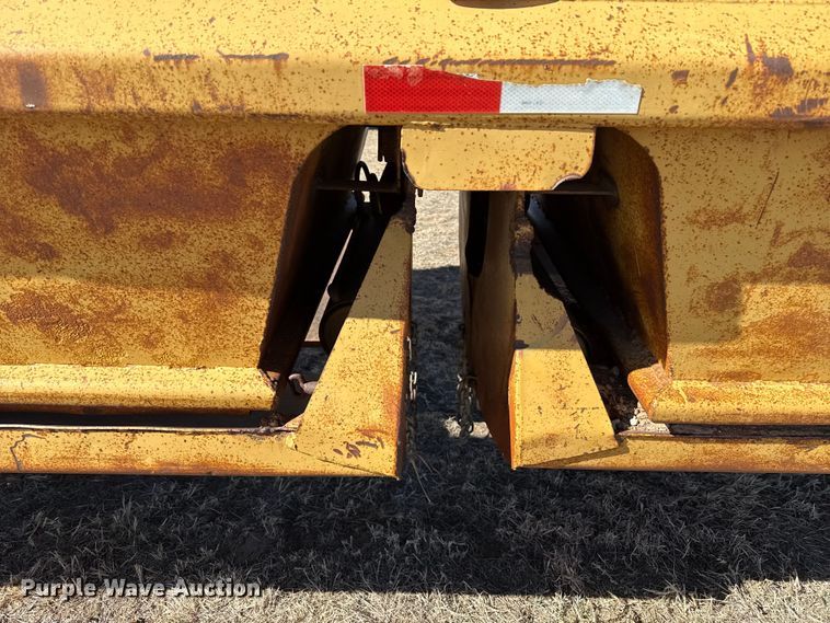 image for item DZ4986 1970 Load King bottom dump trailer