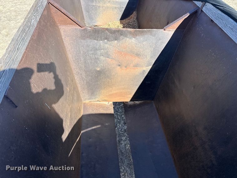 image for item DZ4986 1970 Load King bottom dump trailer